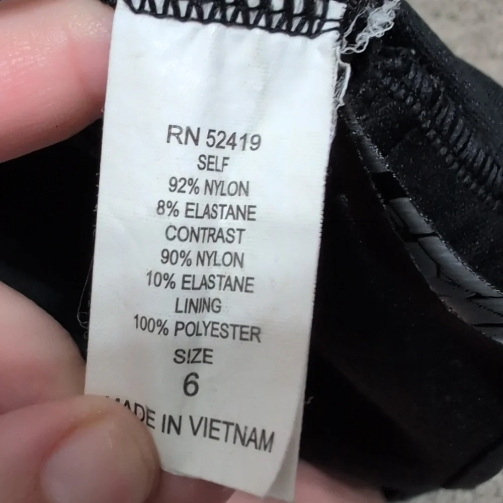 La Blanca Tankini Black Bathing Suit Top Ruched Halter Style Size 6 - Picture 8 of 12